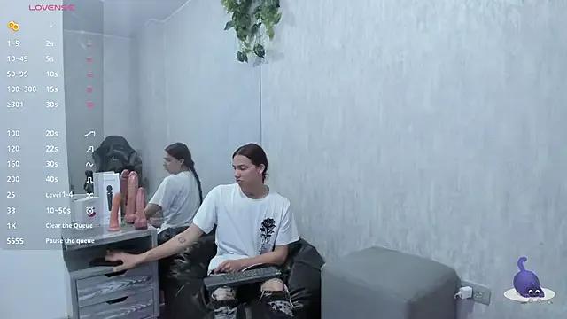 Freechat Almaazz on StripChat