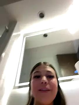 Alyshanon18's avatar