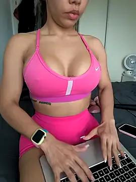 Freechat Alyssa_76 on StripChat