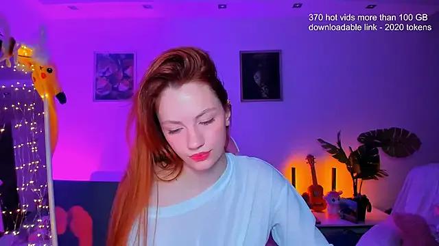 Alyssa_Smitt — EROTIC TEASE ON TRANSPARENT CHAIR