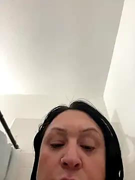 AlyssiaAmoreXO on StripChat