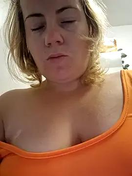 amanda-hornySeduction on StripChat 