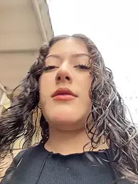 StripChat Amber_rose_outdoors is Freechat Amber_rose_outdoors — twerking in the ice cream shop