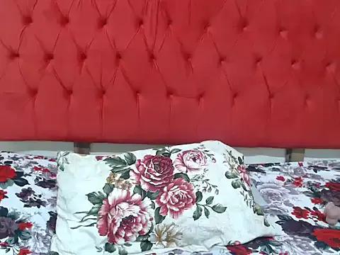 Freechat Amberdiamondmmm on StripChat