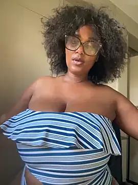 Amina007 on StripChat