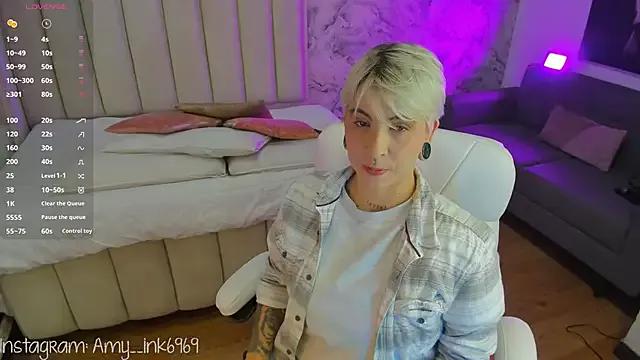 amy_ink on StripChat