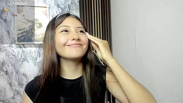 Freechat amy_innocent_1 on StripChat