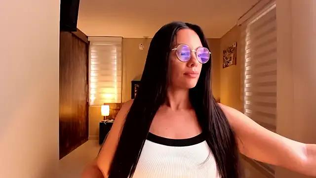 anabel_025 on StripChat 
