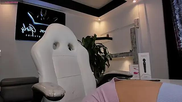 AnaRuiz on StripChat 