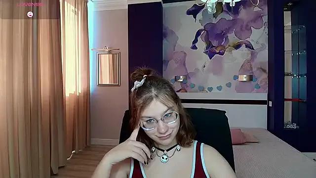 Avatar of AngelinaLow