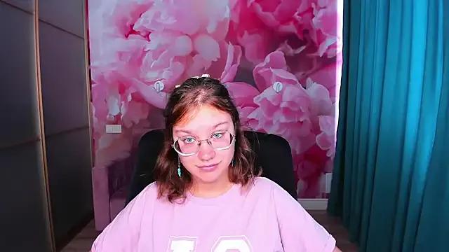 Freechat AngelinaLow on StripChat