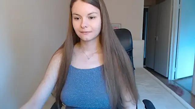 AnnaSweet18 on StripChat