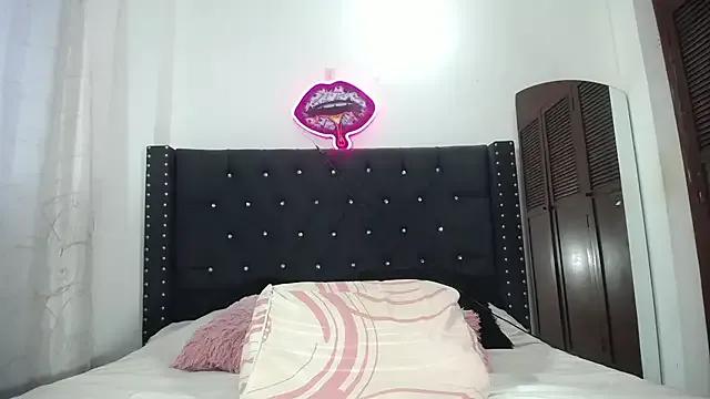 Freechat AprilHotty on StripChat