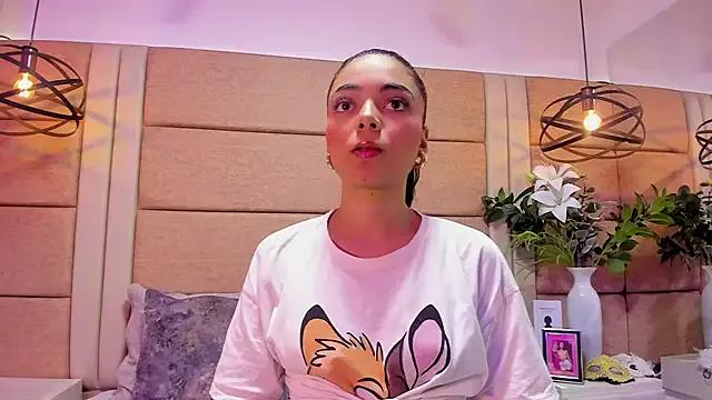 Freechat AriaBelles on StripChat