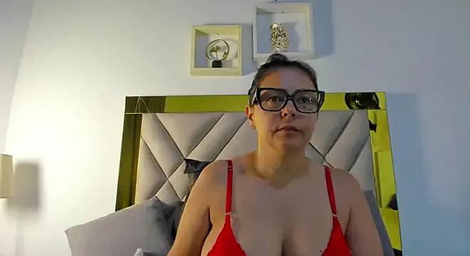 Freechat ariana-martins on StripChat