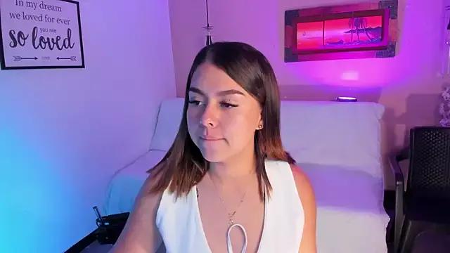 ArianaBaker on StripChat 