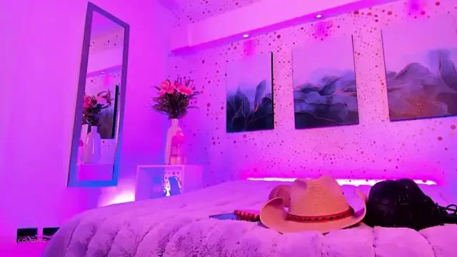 ArianaSantana on StripChat 