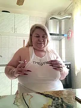 AriannaMilf on StripChat 