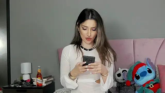 AriannaMoonXx on StripChat 
