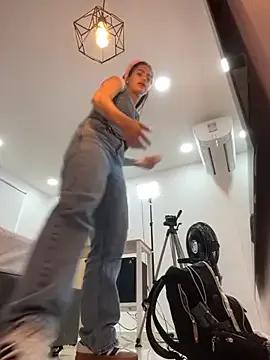 ariel_jonees — 2 FINGER IN ASS!!