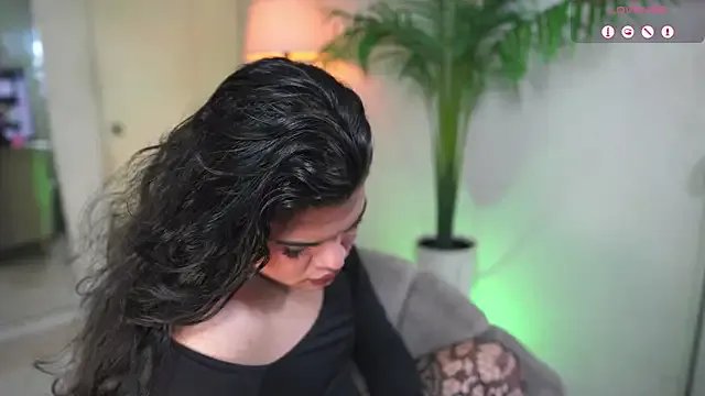 Freechat artechloe on StripChat