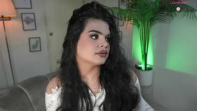 Freechat artechloe on StripChat