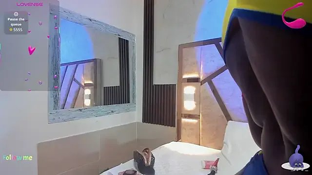 Freechat Athenea_Mills on StripChat