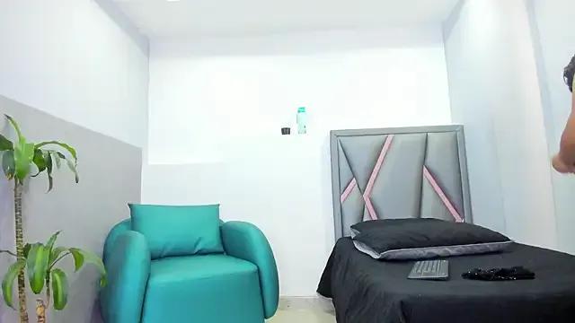 aurora_tziu on StripChat