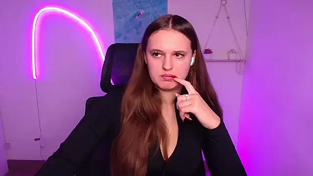 Aurora_White on StripChat