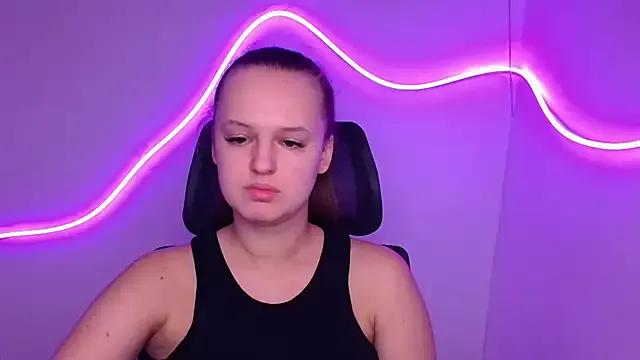 Aurora_White on StripChat