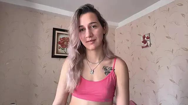 Auroragin on StripChat