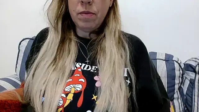 Freechat balkanmistress on StripChat