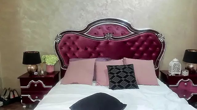 Freechat beauty_luna18 on StripChat