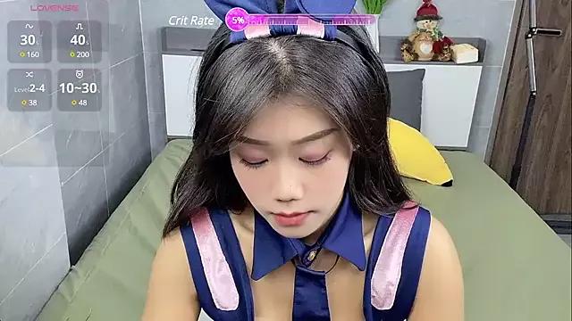 Bella-LL on StripChat