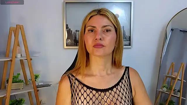 bella__adams on StripChat 