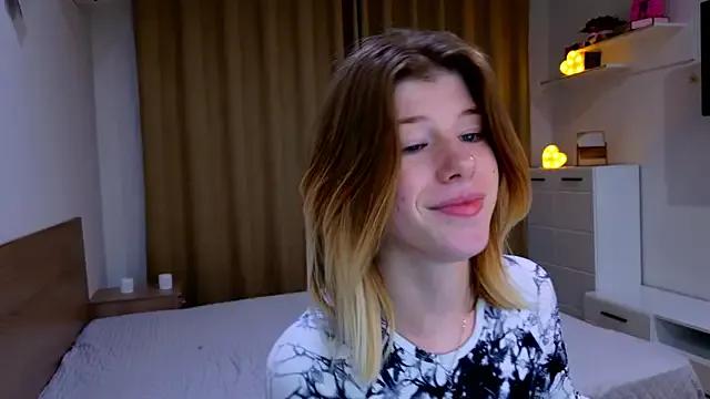 Bella_amory on StripChat