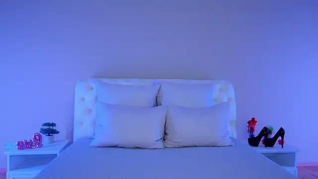 Bella_amory on StripChat