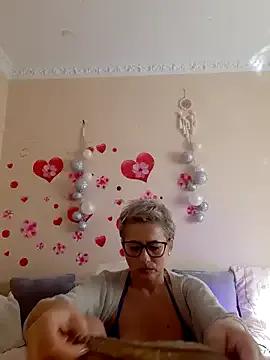 Freechat BellaBellaHot on StripChat