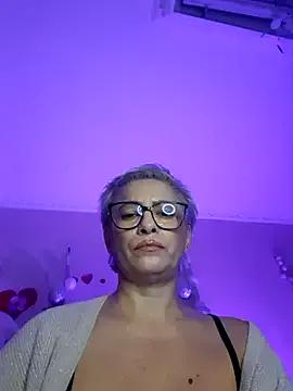 Freechat BellaBellaHot on StripChat