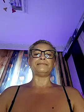 Freechat BellaBellaHot on StripChat