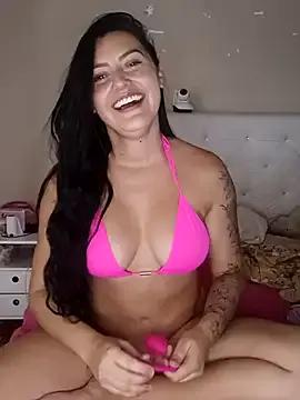 BellaEmber on StripChat 