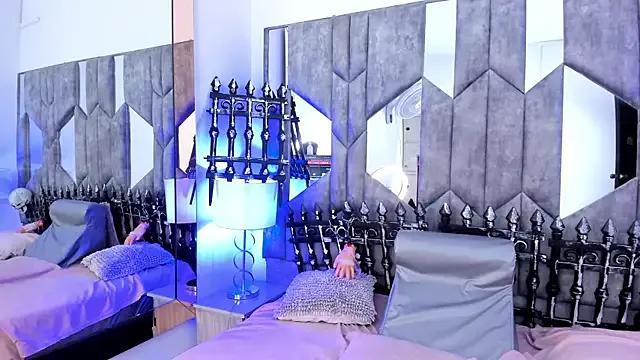 Freechat BestLadyMature on StripChat