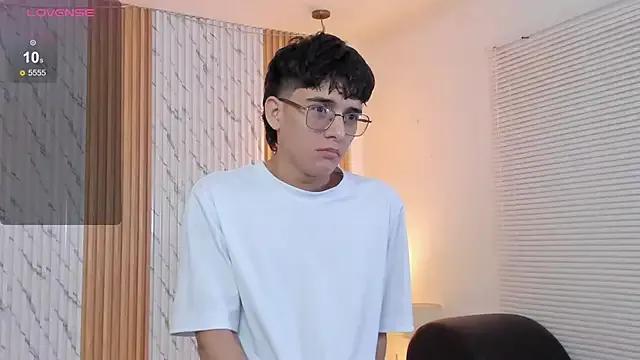 Freechat billie_jr on StripChat