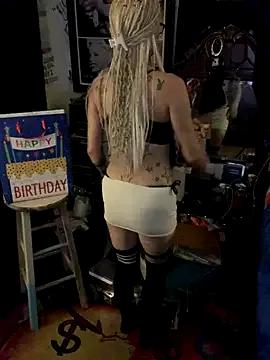 Avatar of blondebarbiebae