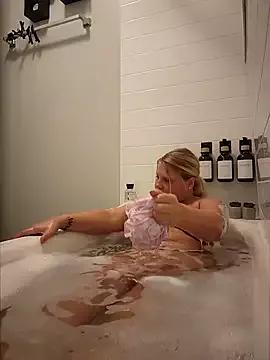 BlondyBrat on StripChat