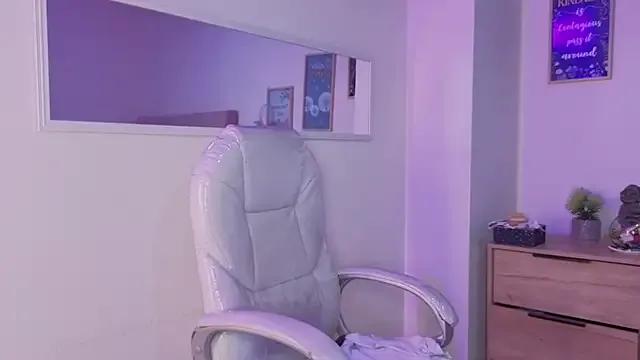 Avatar of bluee_hazell