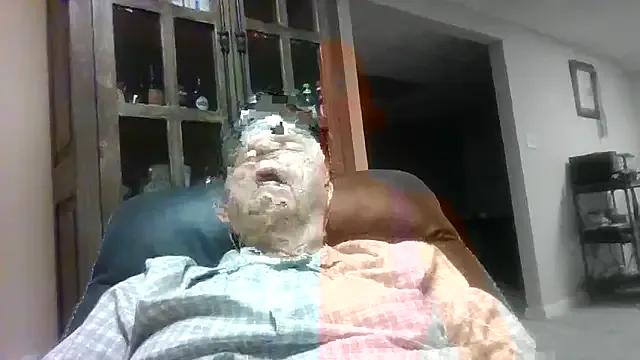 bootlegmanz on StripChat 