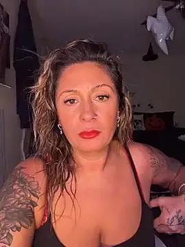 Freechat bossyroxy84 on StripChat