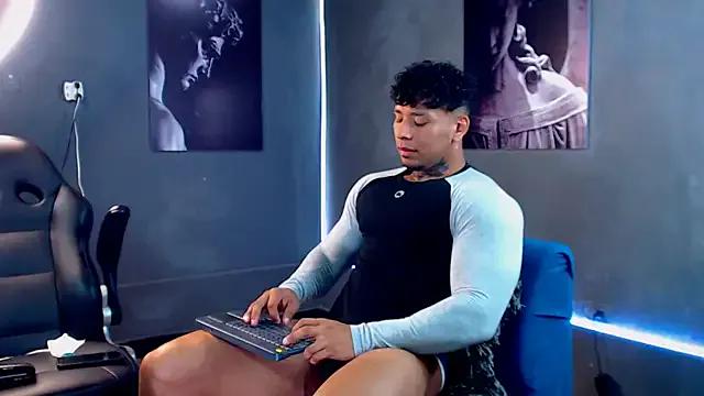 Freechat bradley_smith on StripChat