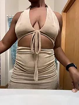 Freechat browncurvygirl on StripChat